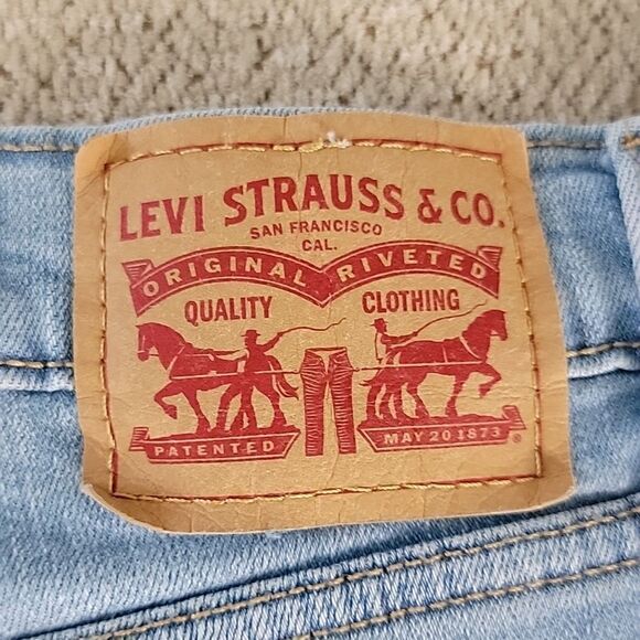 Levi's High Rise Light Wash Frayed Hem Jean Shorts - Size 31 - Picture 4 of 14